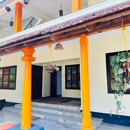 מלון Alappuzha Vedha Ayurvedic Panchakarma Treatment Centre מראה חיצוני תמונה
